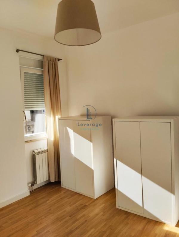 Slika 3 - Cara Dušana,  Lokal za izdavanje, 100m2, 1.400€