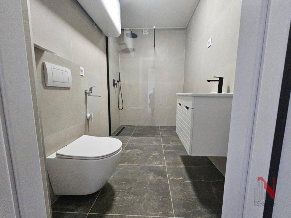 Slika 6 - BULEVAR OSLOBODJENJA, Dvoiposoban stan na prodaju, 65m2, 174.500€