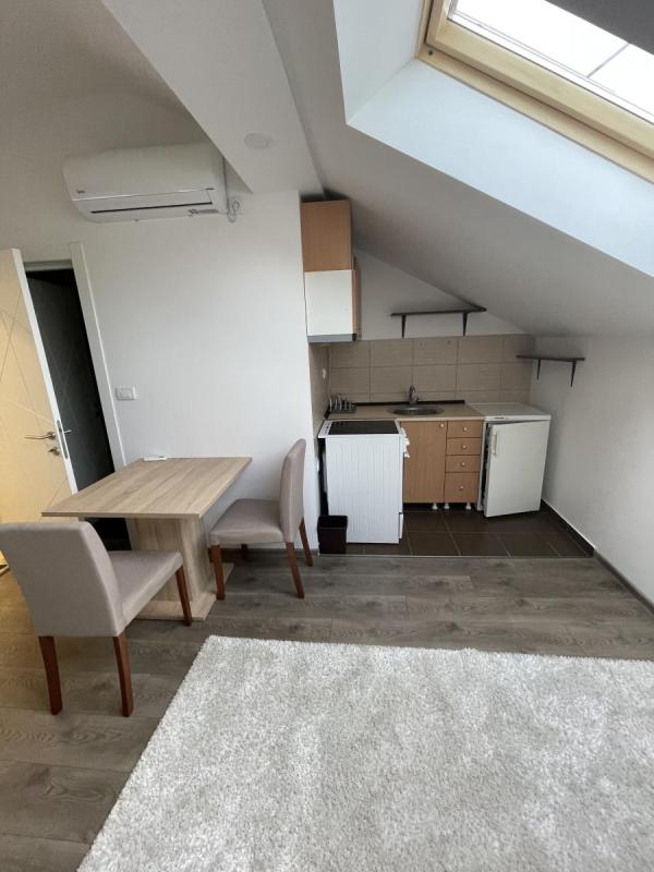 Slika 2 - Jednosoban stan za izdavanje, 28m2, 220€