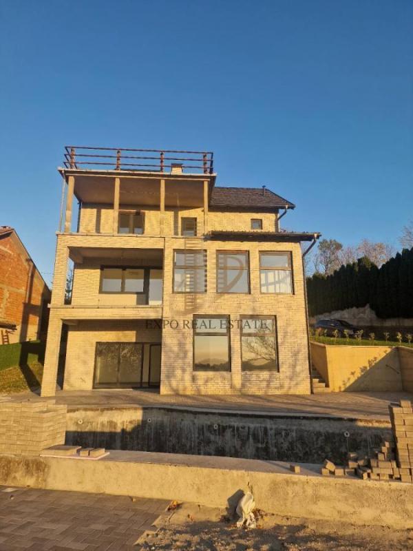 Glavna slika - Kuća na prodaju, 550m2, 1.500.000€