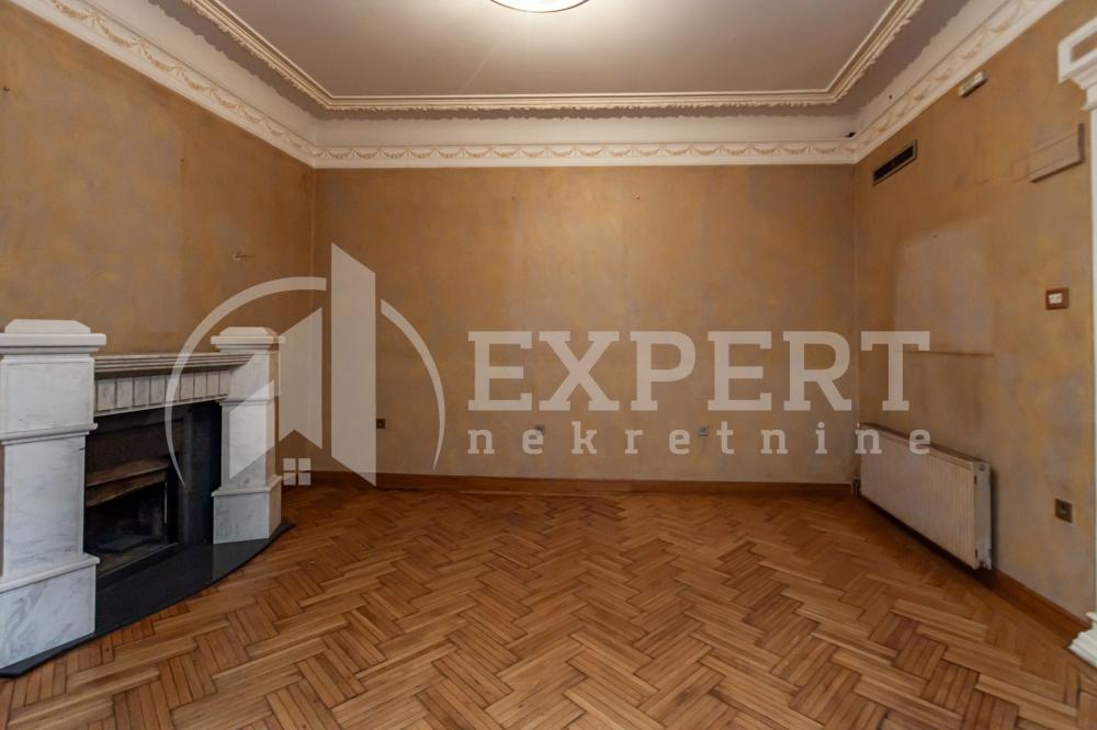 Slika 3 - Cara Dušana,  Lokal za izdavanje, 231m2, 1.200€