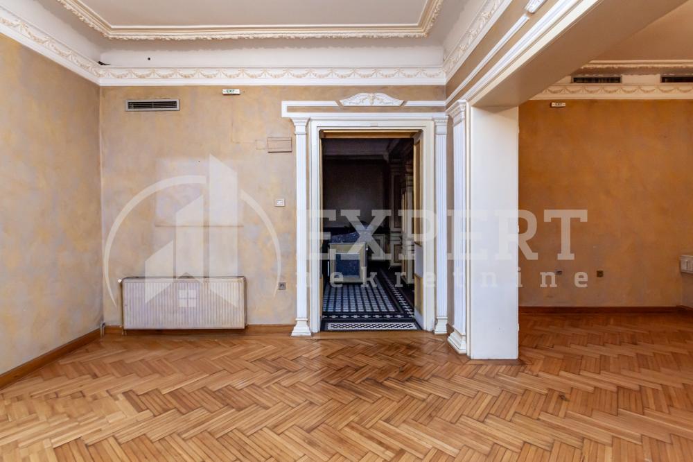 Slika 4 - Cara Dušana,  Lokal za izdavanje, 231m2, 1.200€