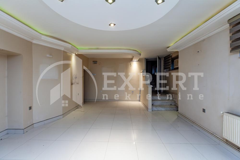 Slika 10 - Cara Dušana,  Lokal za izdavanje, 231m2, 1.200€