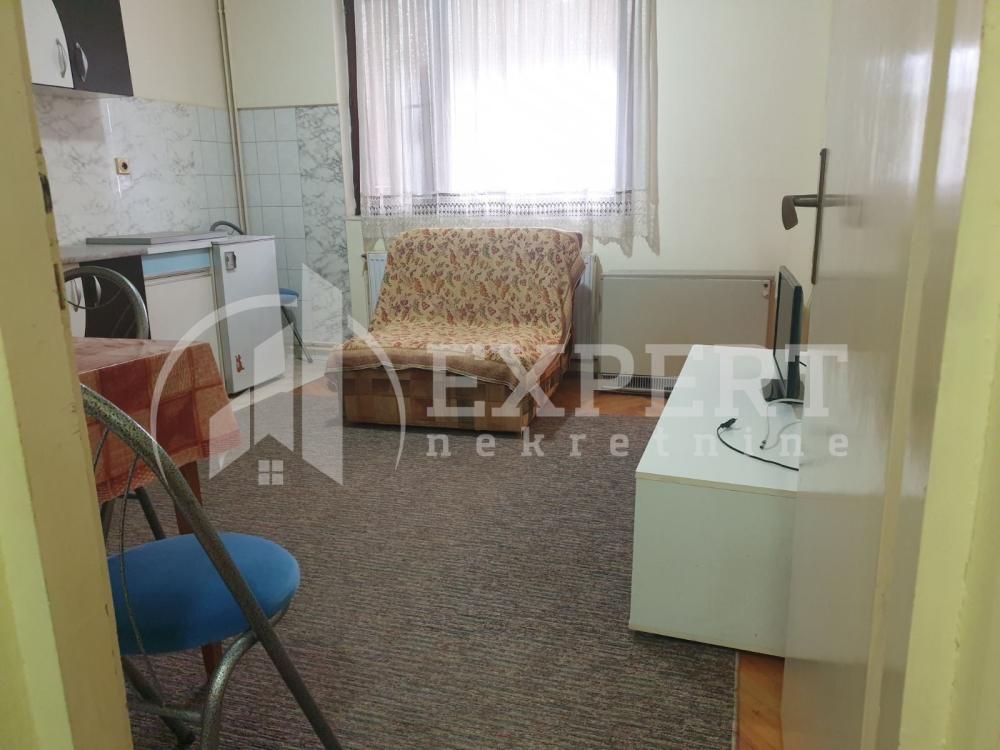 Slika 1 - Patrisa Lumumbe, Jednoiposoban stan na prodaju, 33m2, 66.000€