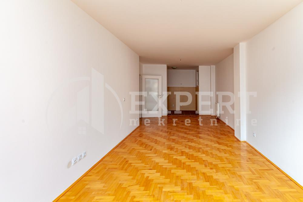 Glavna slika -Bulevar Nemanjića, Dvosoban stan na prodaju, 59m2, 118.000€