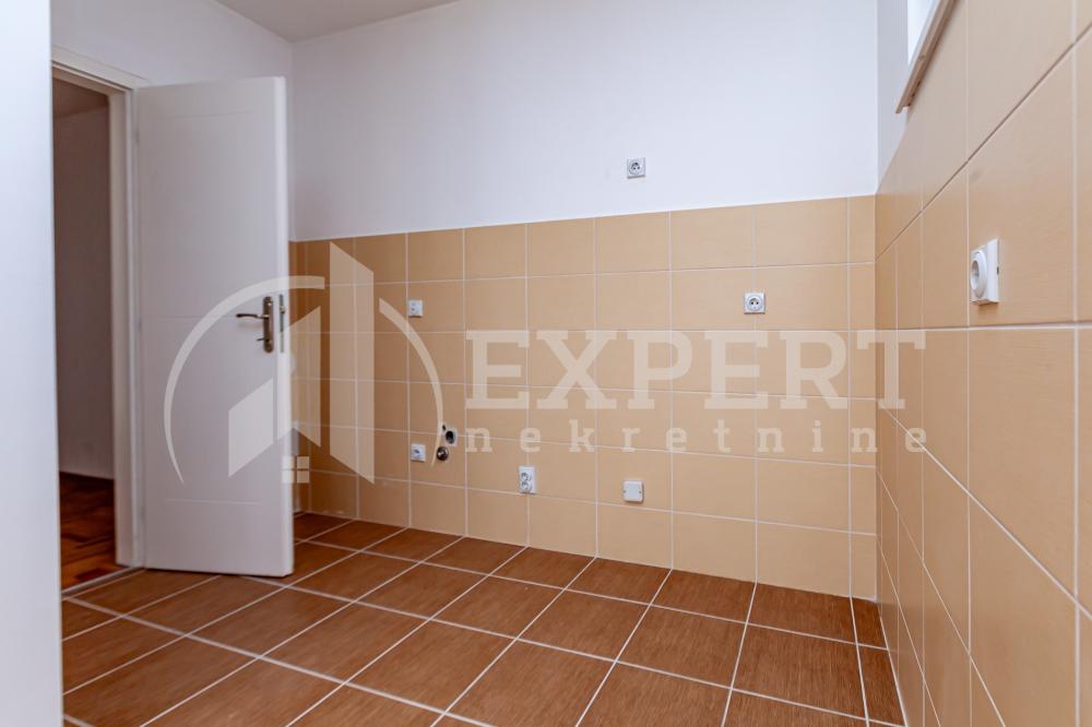 Slika 1 - Bulevar Nemanjića, Dvosoban stan na prodaju, 59m2, 118.000€