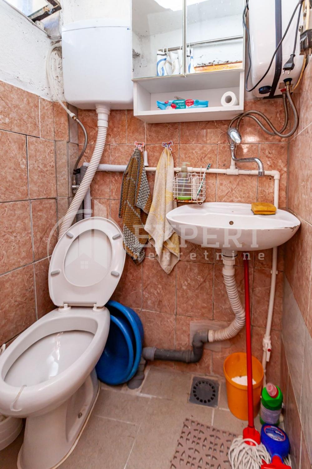 Slika 10 - Berbatovo,  Kuća na prodaju, 65m2, 30.000€