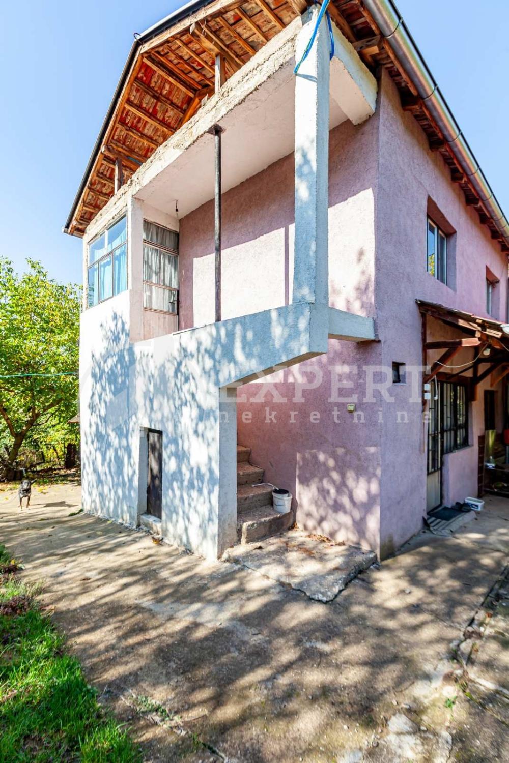 Slika 1 - Berbatovo,  Kuća na prodaju, 65m2, 30.000€