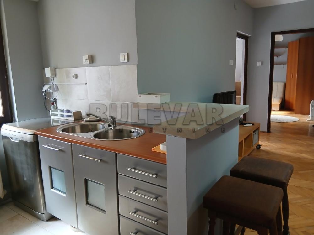 Slika 8 - Jug Bogdanova, Četvorosoban stan za izdavanje, 76m2, 450€