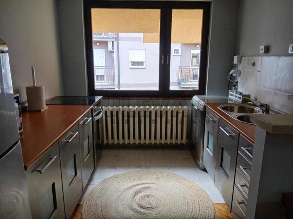 Slika 9 - Jug Bogdanova, Četvorosoban stan za izdavanje, 76m2, 450€