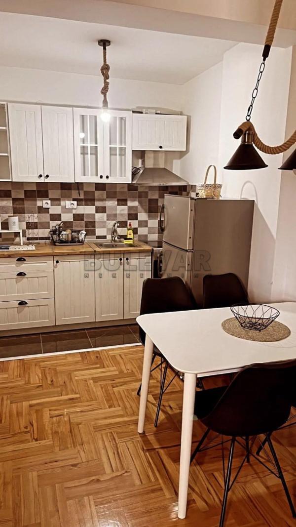 Slika 2 - Zetska, Jednoiposoban stan za izdavanje, 42m2, 350€
