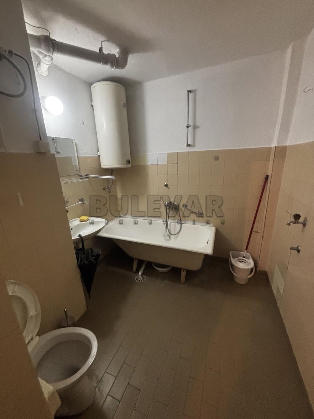 Slika 4 - Pariske komune, Dvosoban stan za izdavanje, 60m2, 250€