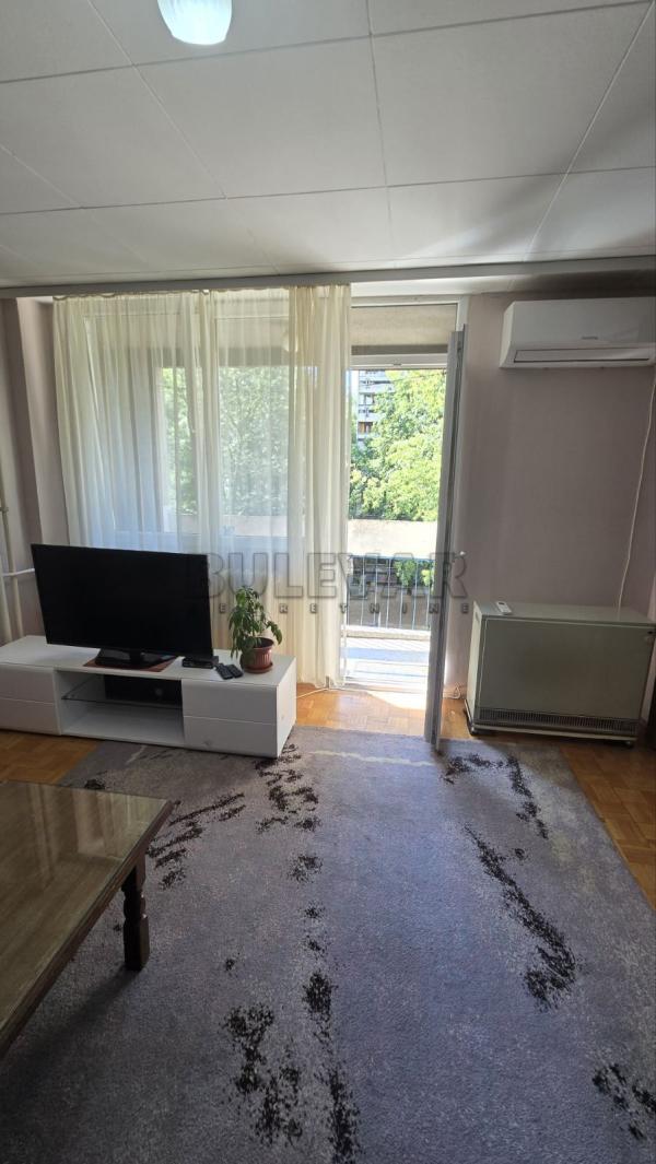 Slika 2 - Bulevar Nemanjića, Dvosoban stan za izdavanje, 52m2, 350€