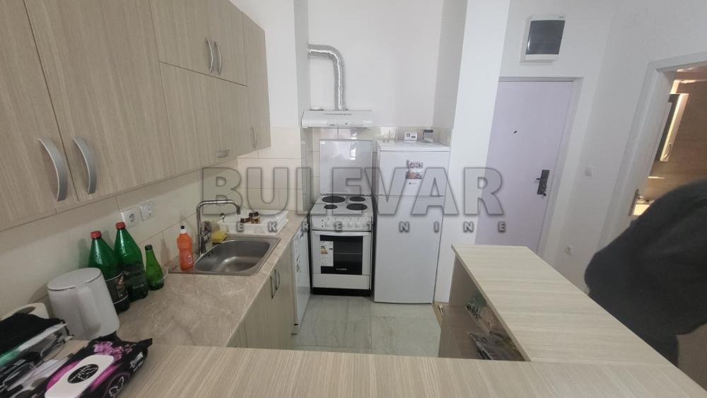 Slika 2 - Jovana Skerlića, Jednoiposoban stan za izdavanje, 42m2, 350€