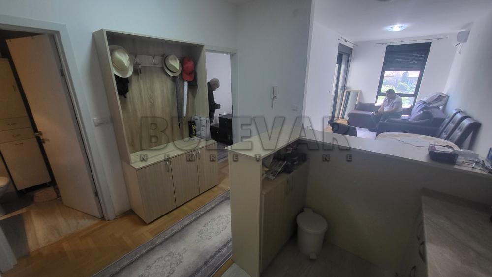 Slika 3 - Jovana Skerlića, Jednoiposoban stan za izdavanje, 42m2, 350€