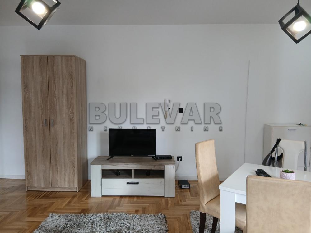 Slika 3 - Prvomajska, Jednoiposoban stan za izdavanje, 44m2, 370€