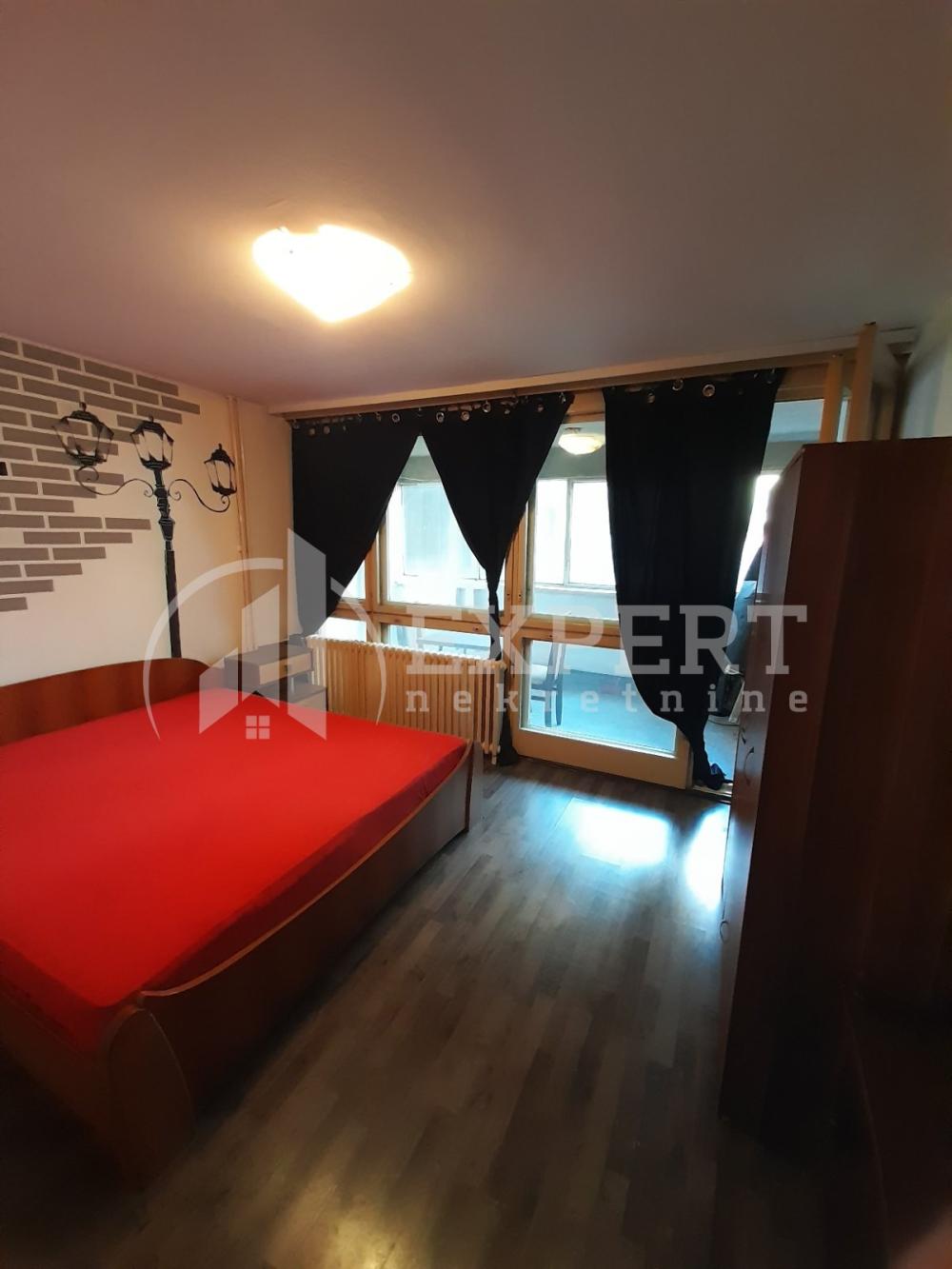 Slika 4 - Vojvode Tankosića,  Lokal za izdavanje, 85m2, 350€