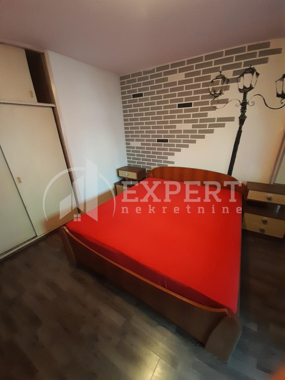 Slika 3 - Vojvode Tankosića,  Lokal za izdavanje, 85m2, 350€