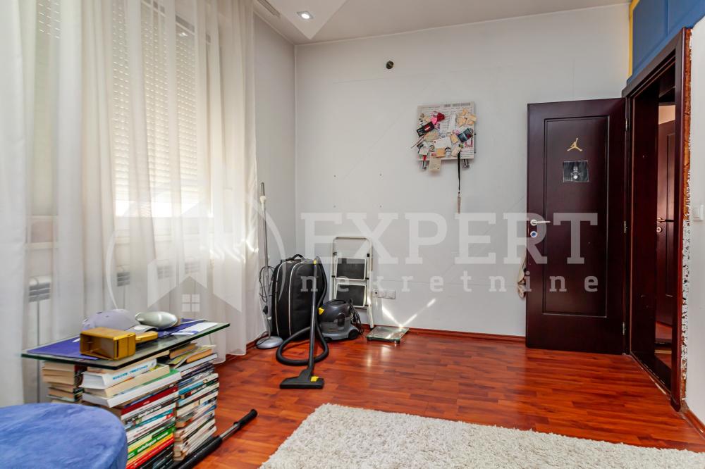 Slika 10 - Ivana Milutinovića, Četvorosoban stan na prodaju, 145m2, 177.000€