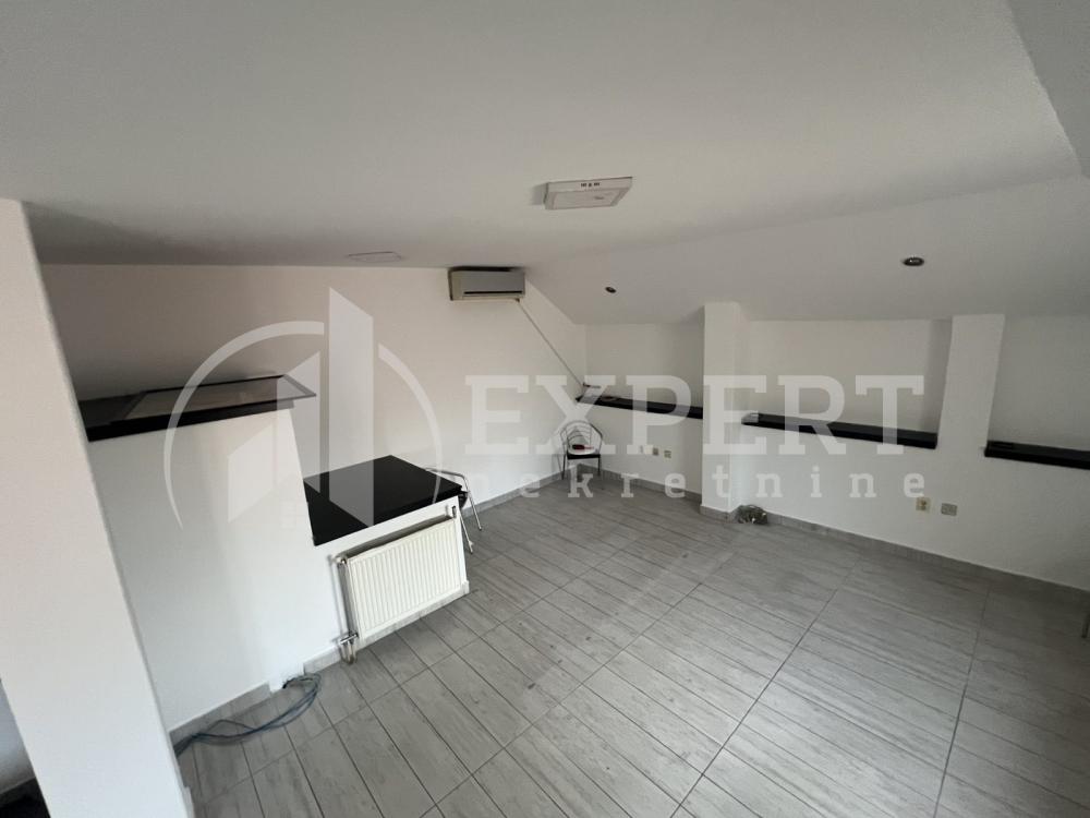 Slika 11 - Vožda Karađorđa,  Lokal za izdavanje, 88m2, 950€