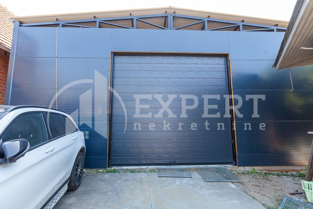 Slika 9 - Vojvode Putnika,  Kuća na prodaju, 267m2, 269.000€