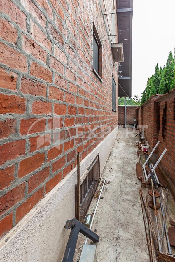 Slika 4 - Vojvode Putnika,  Kuća na prodaju, 267m2, 269.000€