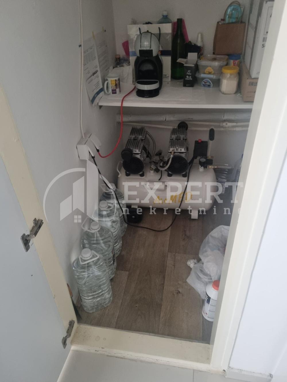 Slika 10 - Velikotrnavska,  Lokal za izdavanje, 44m2, 300€
