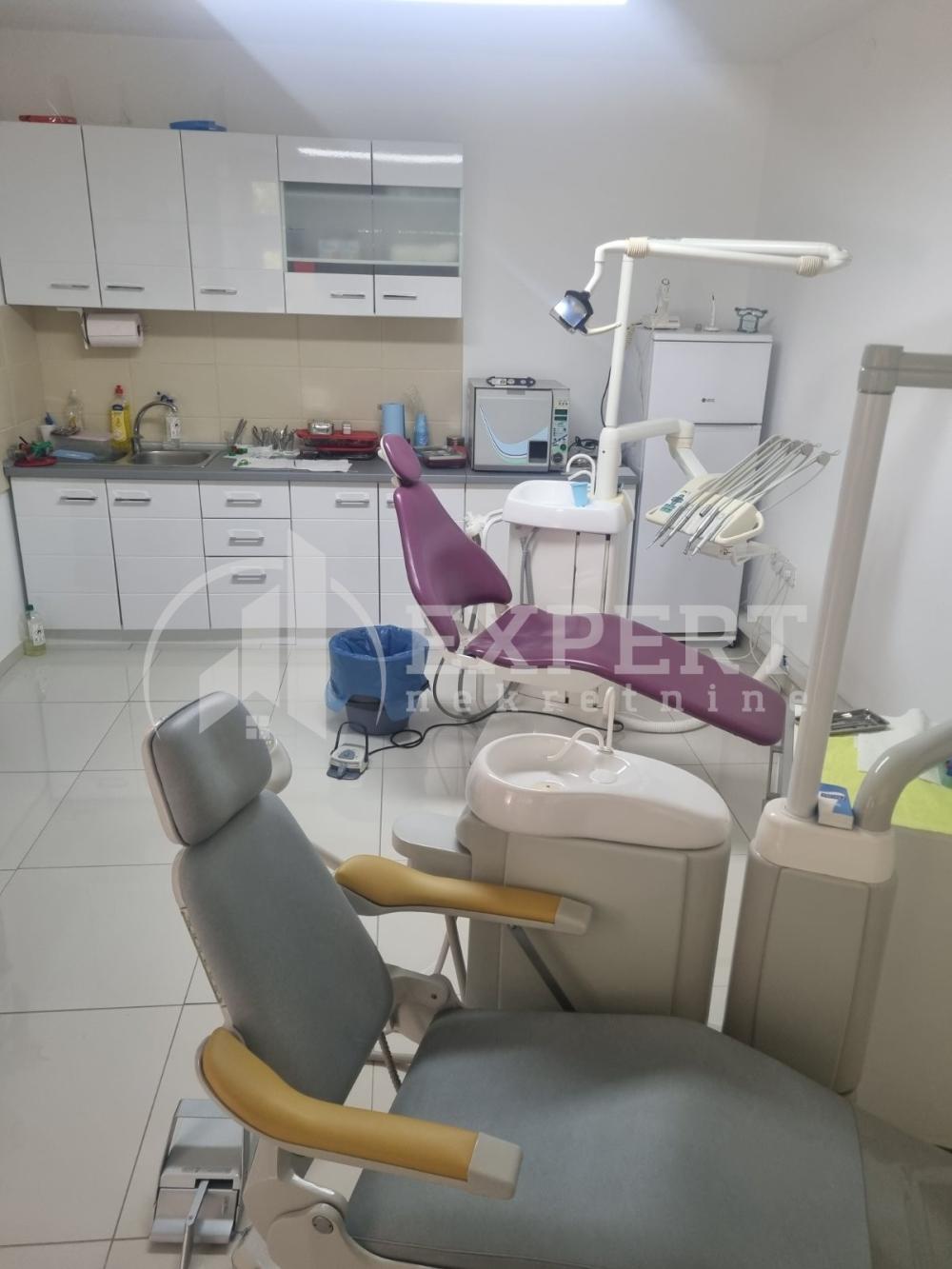 Slika 1 - Velikotrnavska,  Lokal za izdavanje, 44m2, 300€