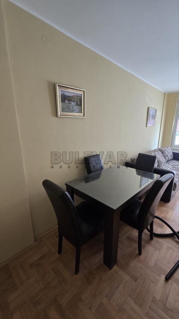 Slika 2 - Kej Kola srpskih sestara, Jednoiposoban stan za izdavanje, 43m2, 380€