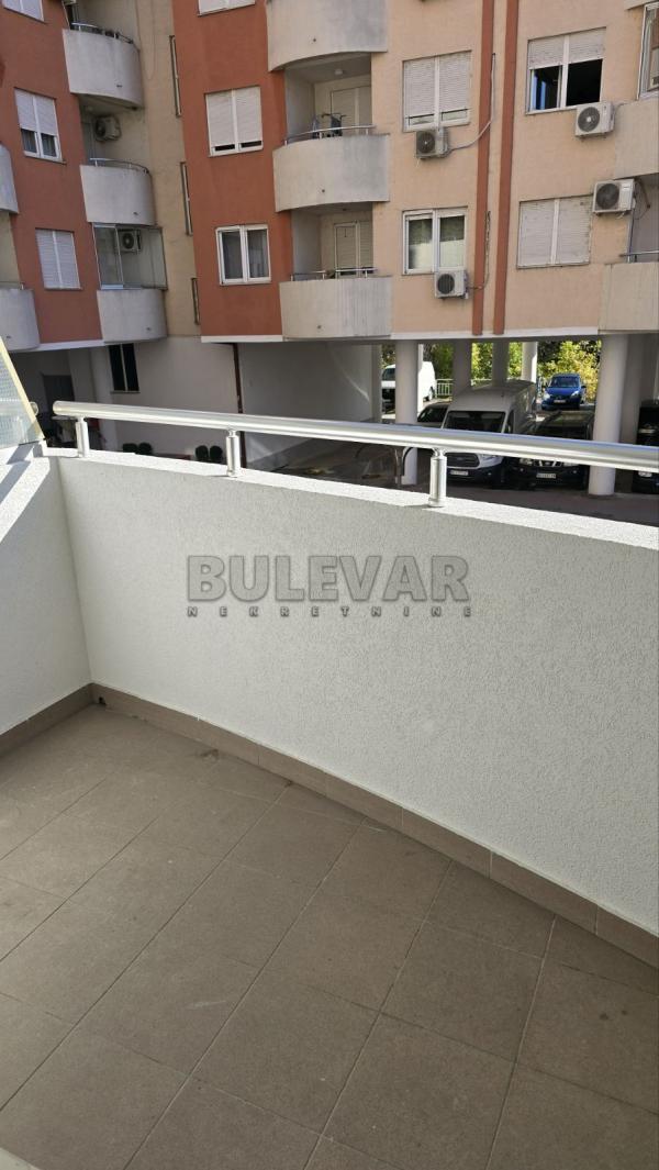 Slika 4 - Kej Kola srpskih sestara, Jednoiposoban stan za izdavanje, 43m2, 380€