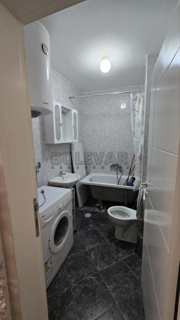 Slika 3 - Kej Kola srpskih sestara, Jednoiposoban stan za izdavanje, 43m2, 380€