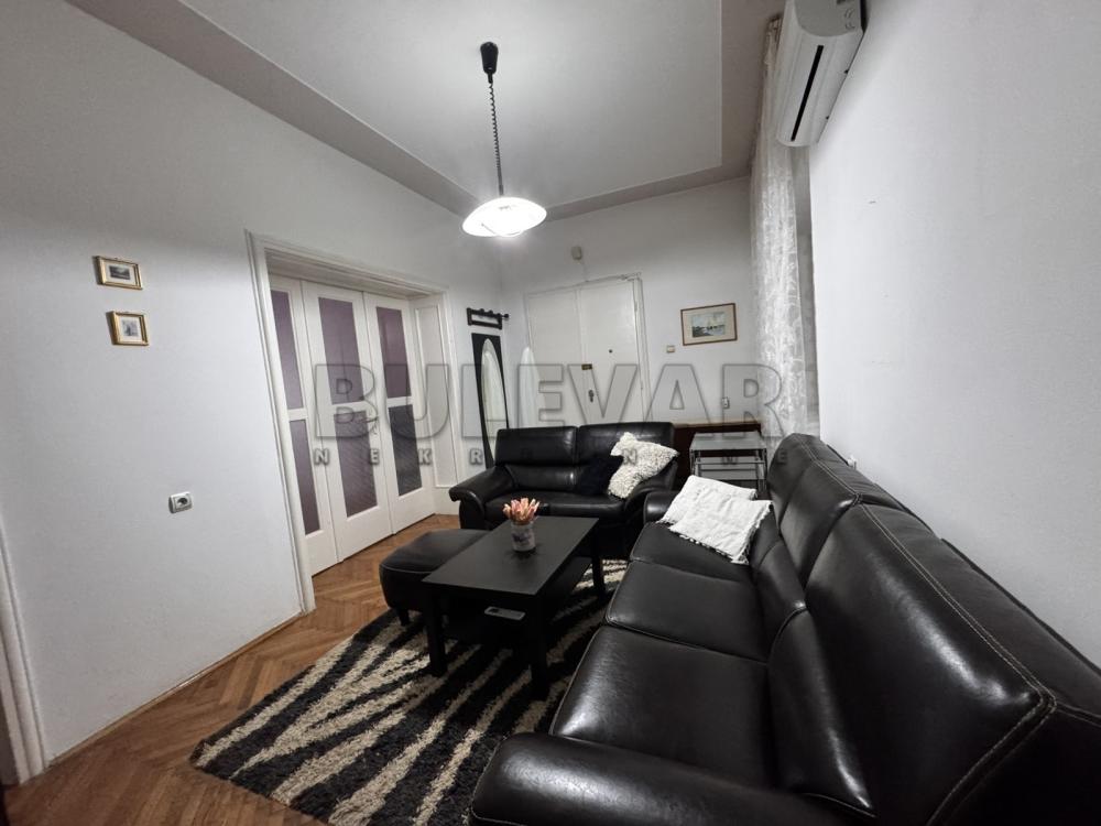 Slika 1 - Nikole Pašića, Dvoiposoban stan za izdavanje, 93m2, 550€