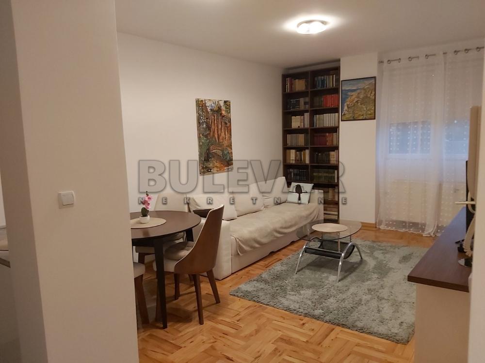 Slika 1 - Vojvode Tankosića, Jednoiposoban stan za izdavanje, 44m2, 450€