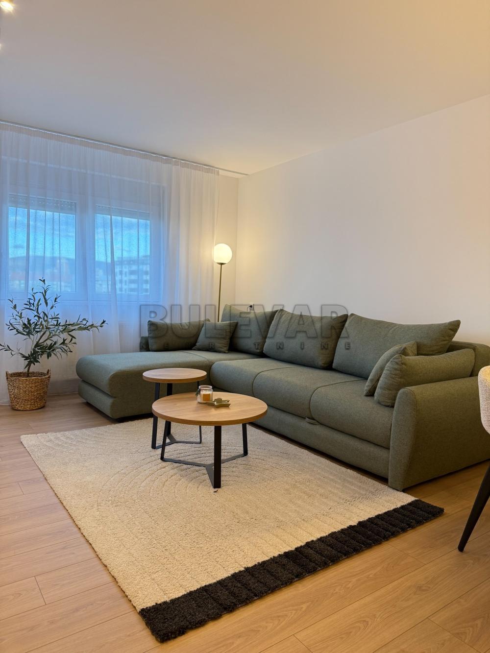 Glavna slika -Cara Dušana, Jednoiposoban stan za izdavanje, 52m2, 550€