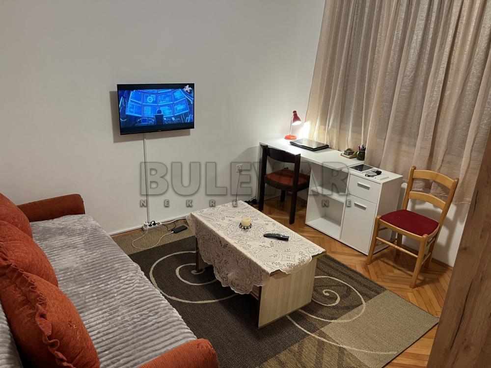 Slika 1 - Krfska, Jednoiposoban stan za izdavanje, 51m2, 350€