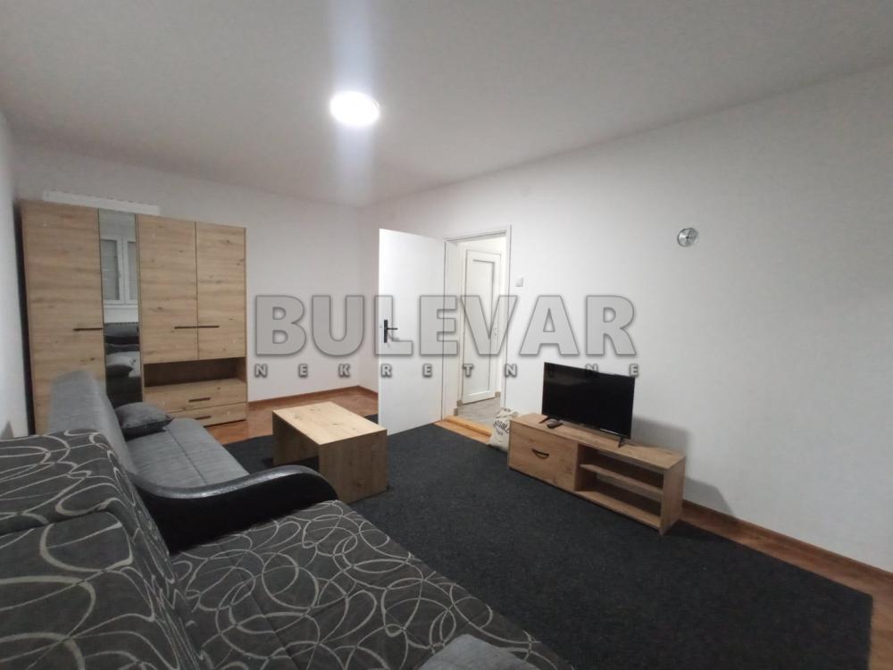 Glavna slika -Bulevar dr Zorana, Dvosoban stan za izdavanje, 42m2, 350€