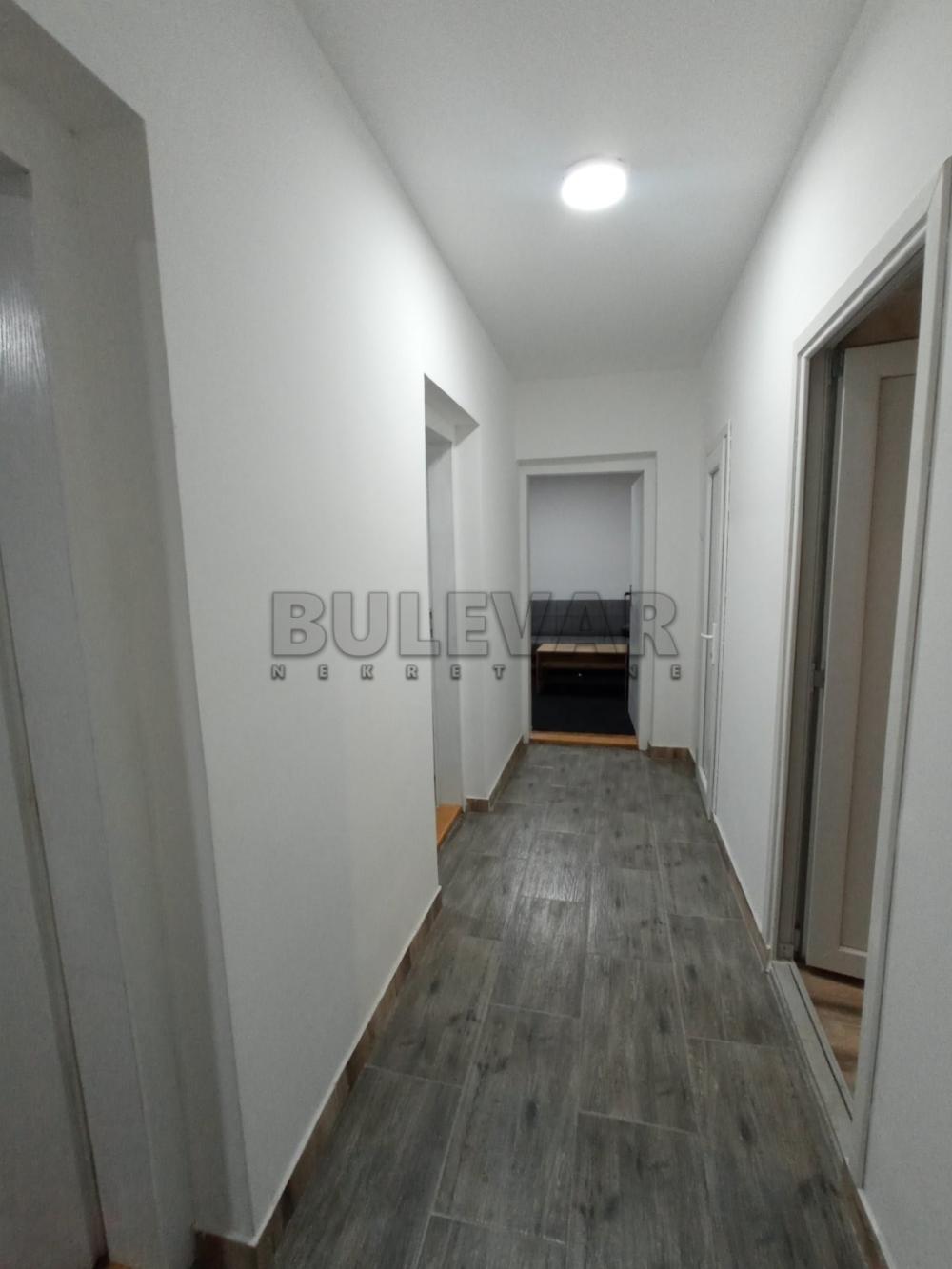 Slika 10 - Bulevar dr Zorana, Dvosoban stan za izdavanje, 42m2, 350€