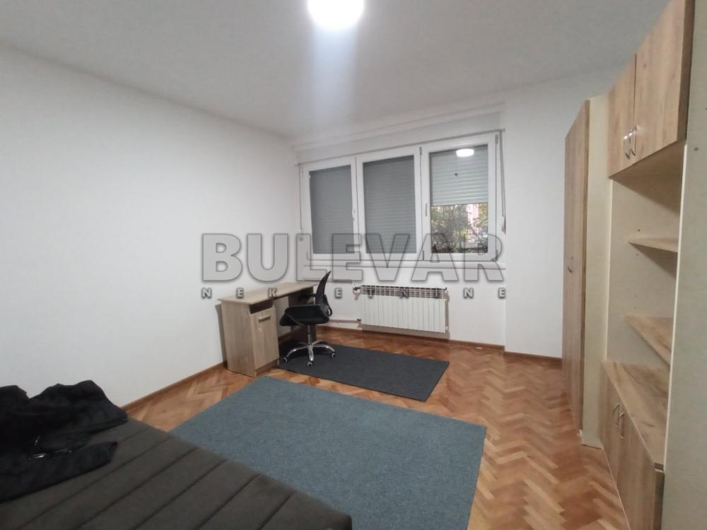 Slika 5 - Bulevar dr Zorana, Dvosoban stan za izdavanje, 42m2, 350€
