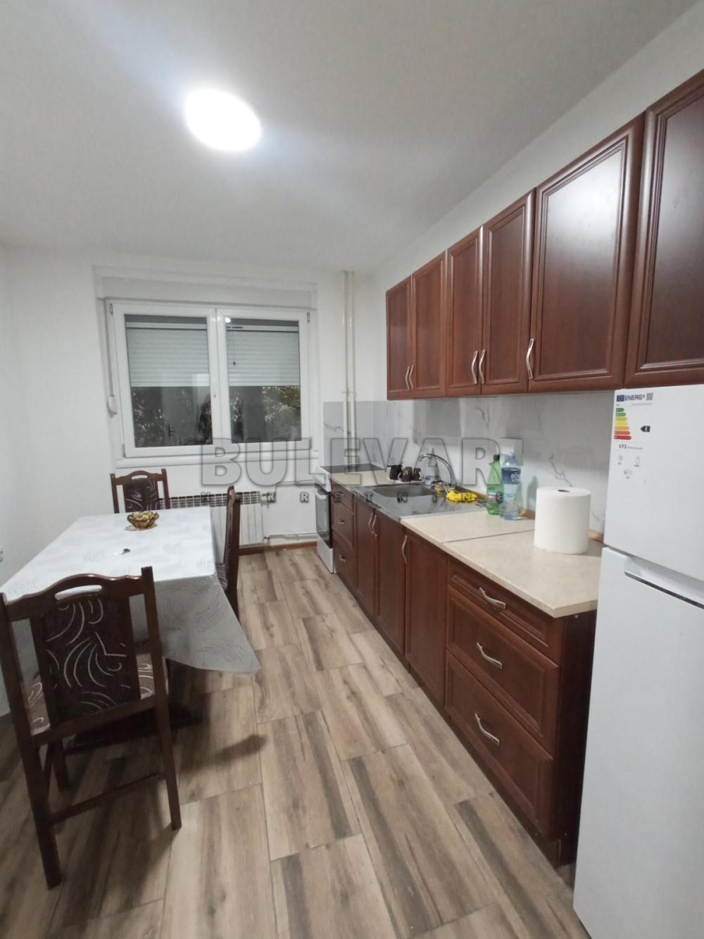 Slika 3 - Bulevar dr Zorana, Dvosoban stan za izdavanje, 42m2, 350€