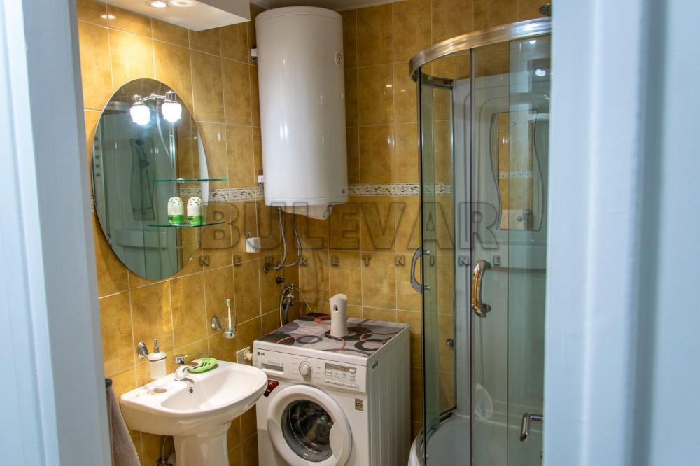 Slika 11 - Vojvode Tankosića, Dvoiposoban stan za izdavanje, 66m2, 400€