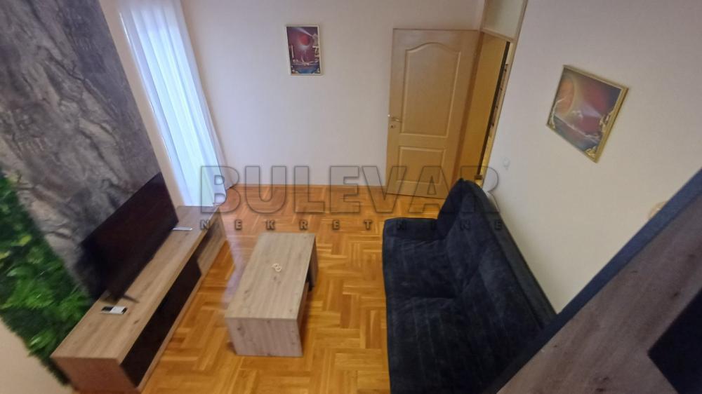 Glavna slika -Momčila Milovanovića,  Stan za izdavanje, 38m2, 300€