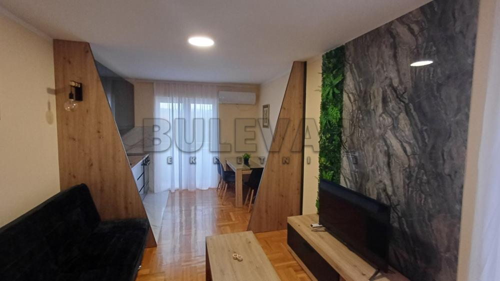 Slika 8 - Momčila Milovanovića,  Stan za izdavanje, 38m2, 300€