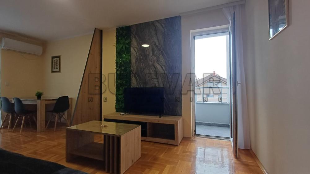 Slika 2 - Momčila Milovanovića,  Stan za izdavanje, 38m2, 300€