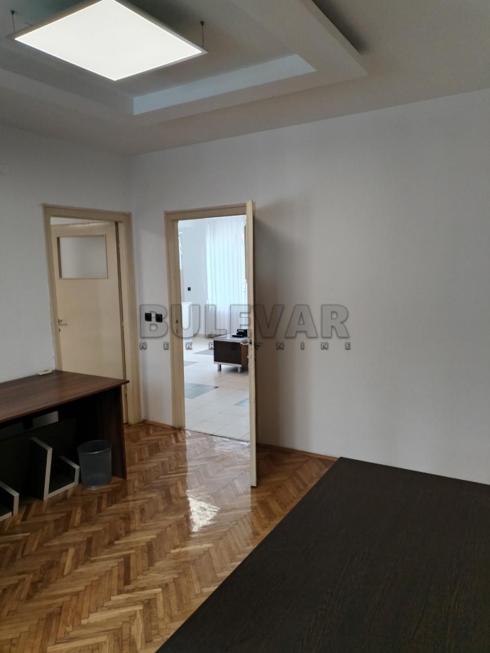 Slika 6 - Obrenovićeva, Dvosoban stan za izdavanje, 52m2, 400€