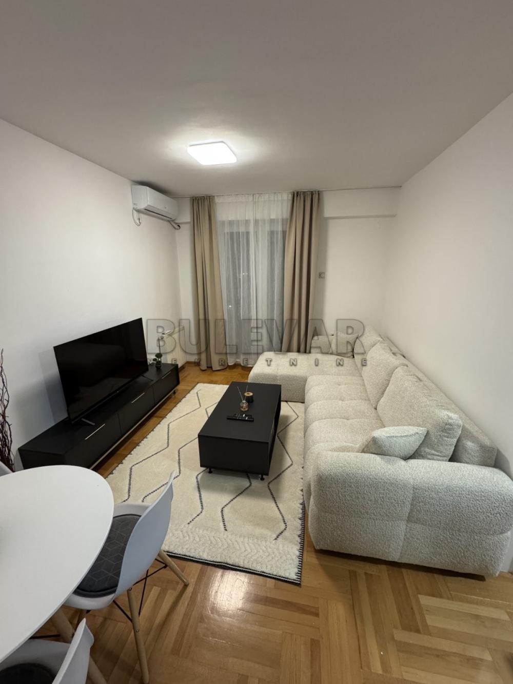 Slika 1 - Vojvode Tankosića, Jednoiposoban stan za izdavanje, 33m2, 400€