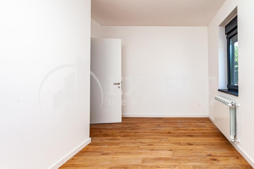 Slika 11 - Stevana Sremca, Troiposoban stan na prodaju, 91m2, 197.200€