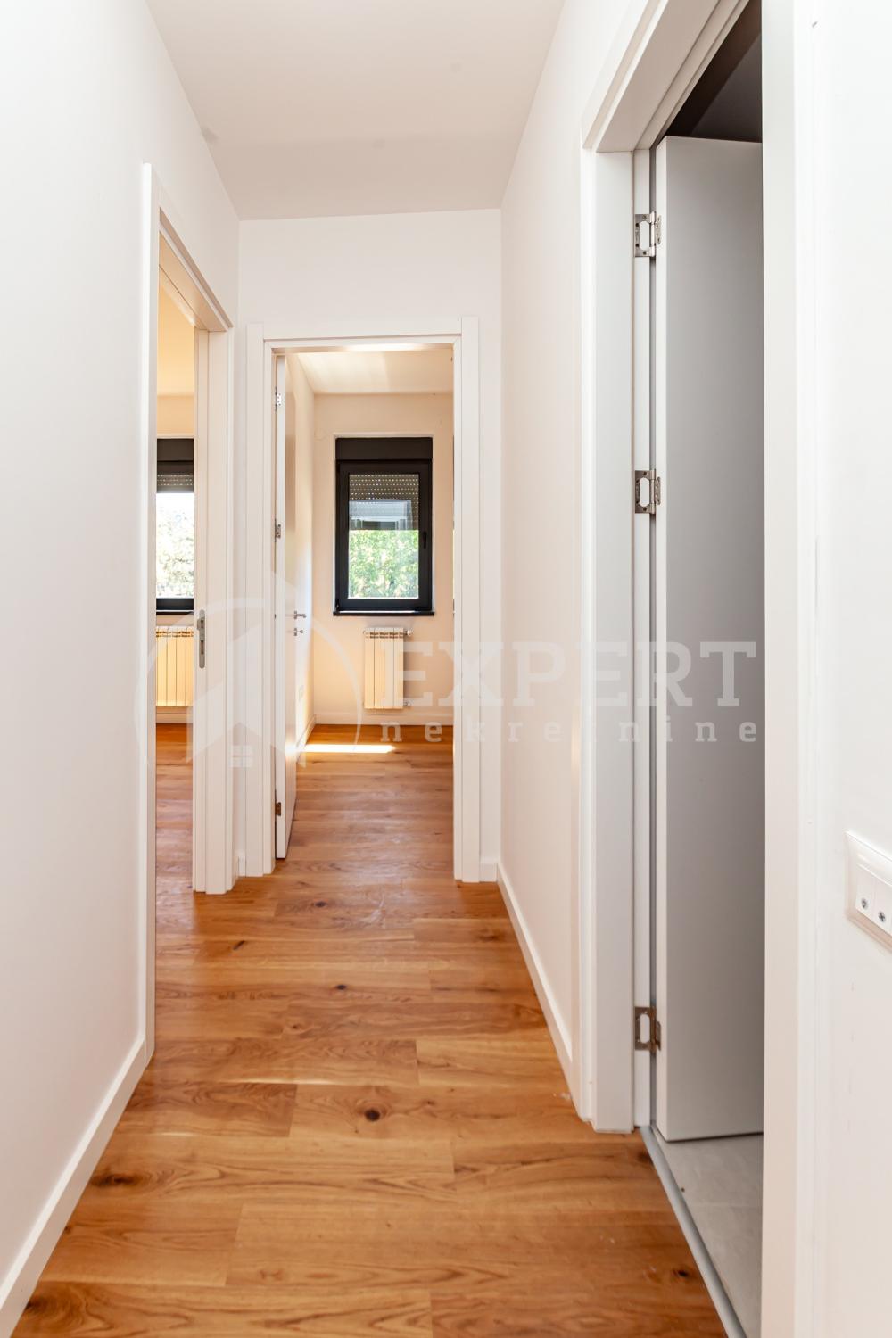 Slika 5 - Stevana Sremca, Dvoiposoban stan na prodaju, 66m2, 143.050€