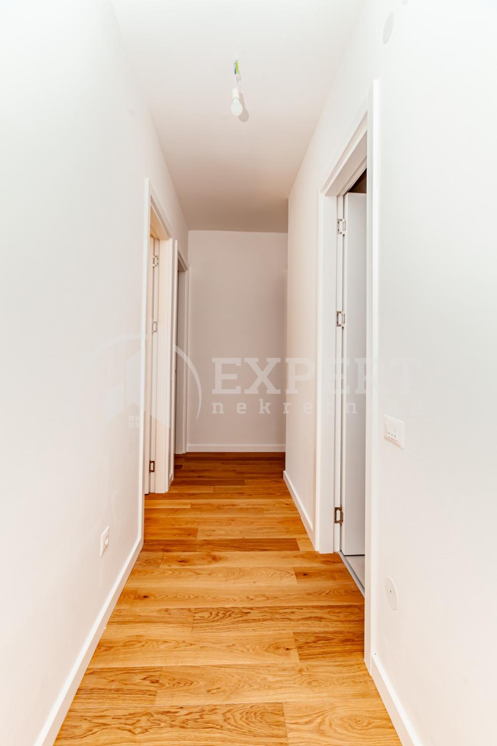 Slika 5 - Stevana Sremca, Troiposoban stan na prodaju, 91m2, 197.200€