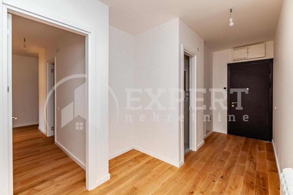 Slika 2 - Stevana Sremca, Troiposoban stan na prodaju, 91m2, 197.200€