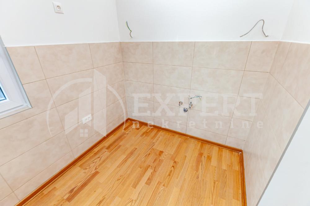 Slika 1 - Vojvode Mišića, Četvorosoban stan na prodaju, 83m2, 204.900€